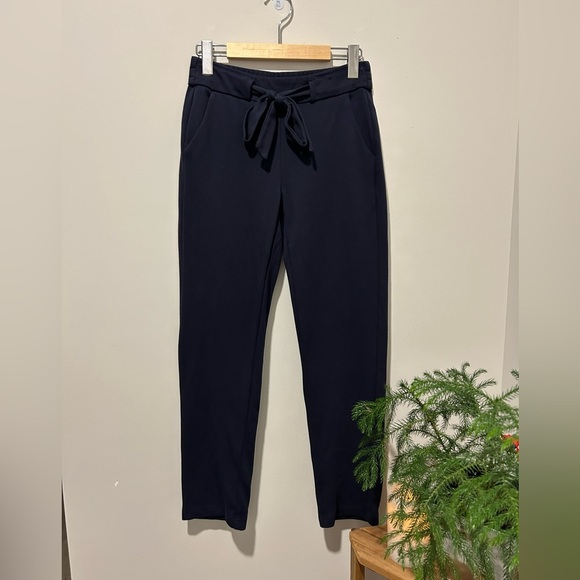 BADGLEY MISCHKA ~ dark navy tie front pants ~ size XS - Picture 2 of 9